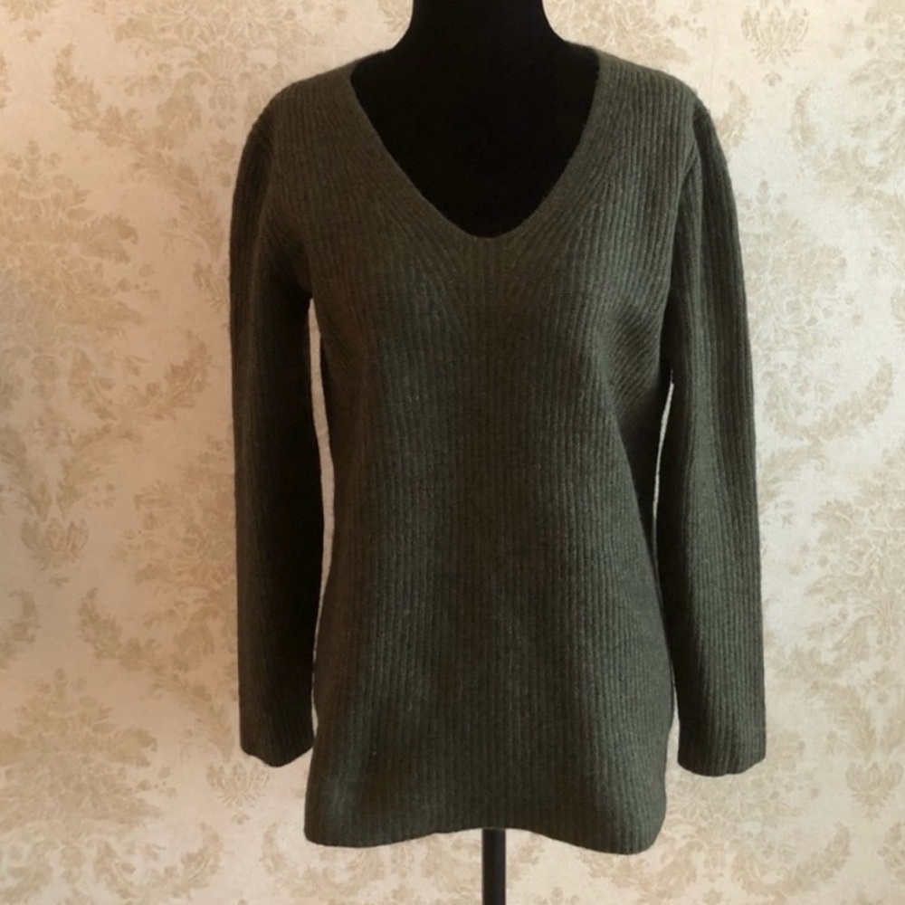 J.Crew Ribbed Women's V-Neck Sweater - Olive Green